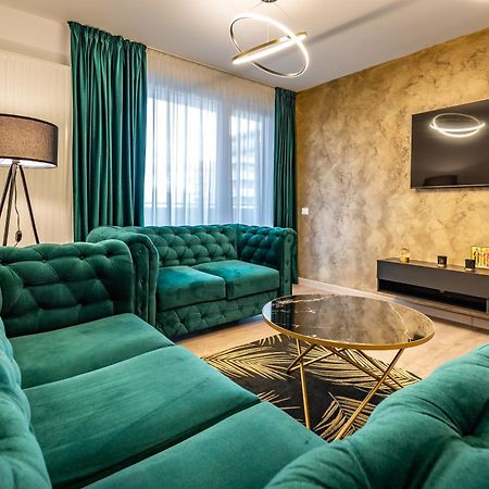 Carpatilor Apart Hotel Brasov Bagian luar foto