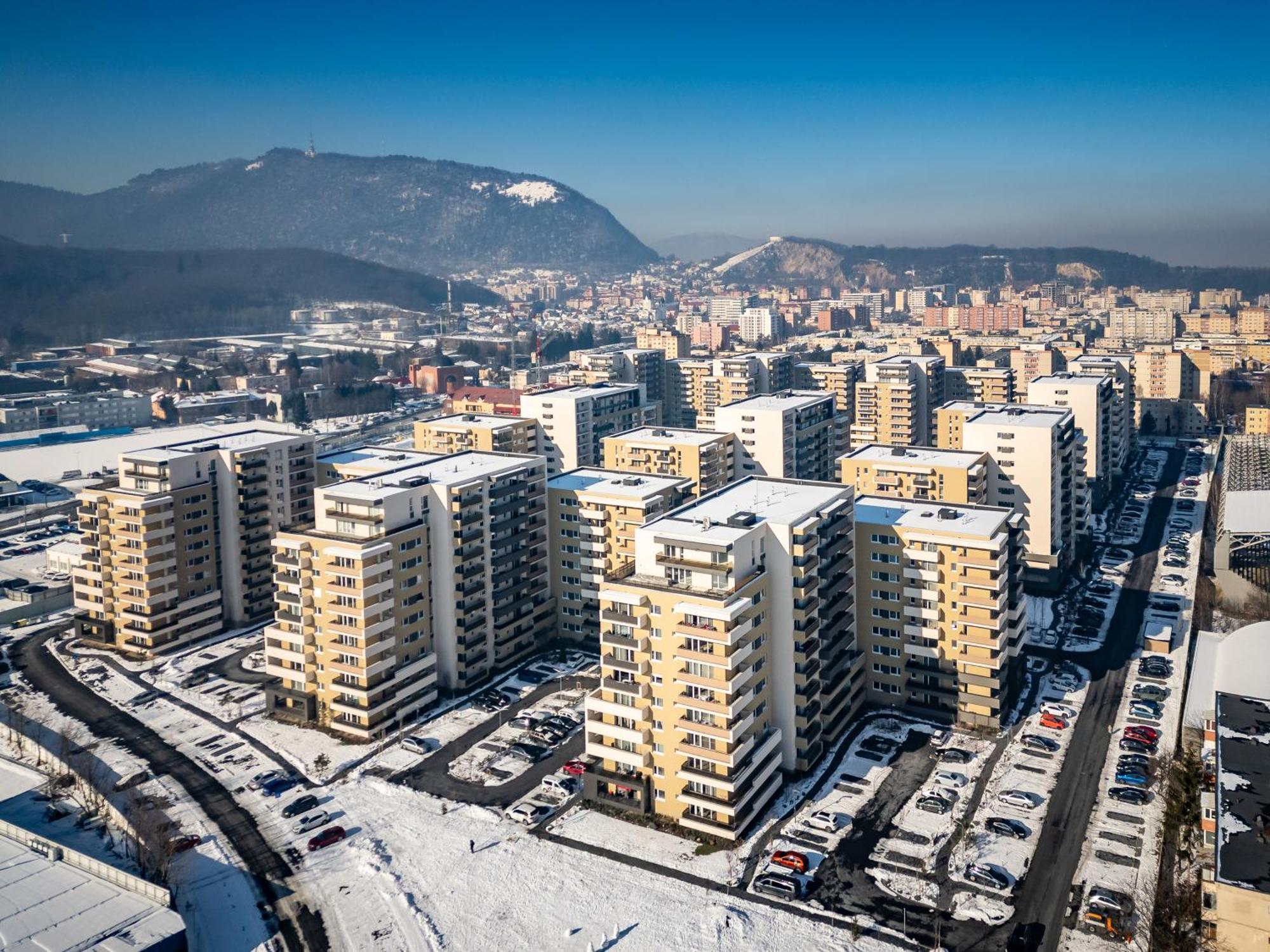 Carpatilor Apart Hotel Brasov Bagian luar foto