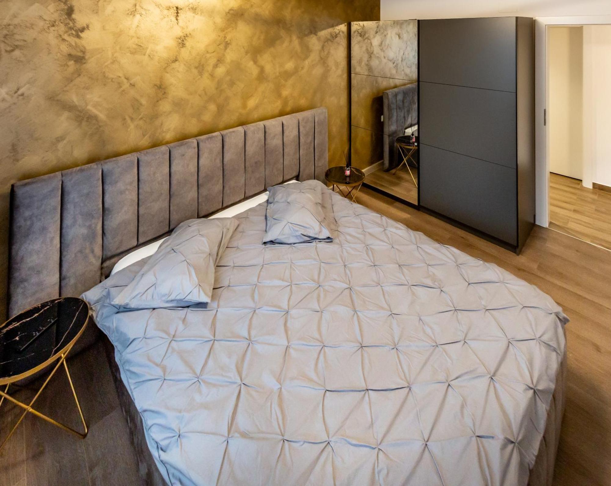 Carpatilor Apart Hotel Brasov Bagian luar foto