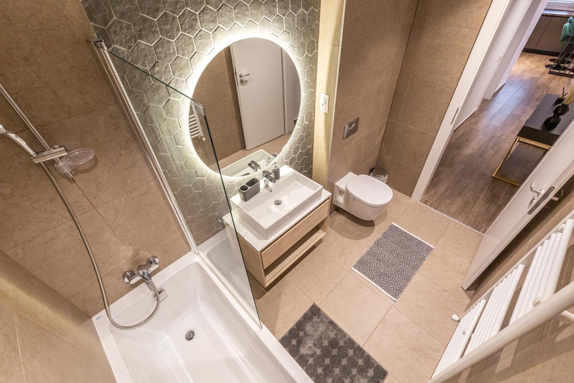 Carpatilor Apart Hotel Brasov Bagian luar foto